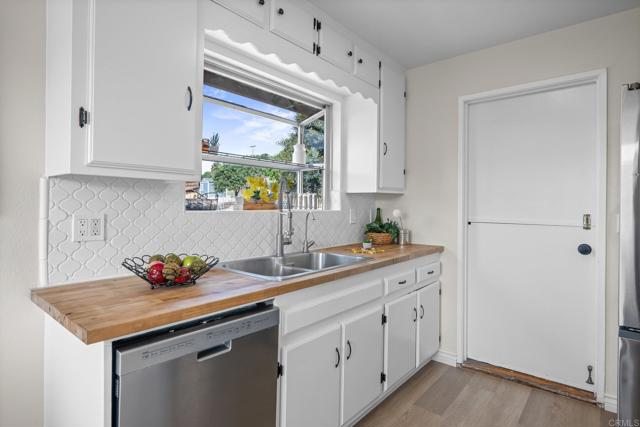 Detail Gallery Image 8 of 27 For 6681 Macarthur Dr, Lemon Grove,  CA 91945 - 3 Beds | 2 Baths