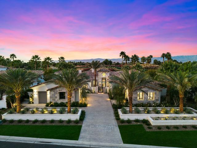 80840 Via Portofino, La Quinta CA: https://media.crmls.org/mediaz/393625bb-e31c-427a-9ec6-f740d90dbdd1.jpg