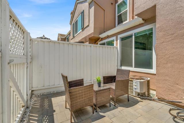6901 Rodling Drive, San Jose CA: https://media.crmls.org/mediaz/39372930-fe46-4909-a08f-1975364efcf8.jpg