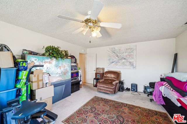 16185 Viho Road, Apple Valley CA: https://media.crmls.org/mediaz/39375ee4-9783-4af3-91f8-613c59b1c44f.jpg