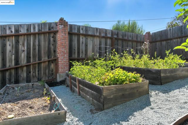 4503 Gregory Way, Richmond CA: https://media.crmls.org/mediaz/39380f91-334b-4ee2-82cf-051a7b43885f.jpg