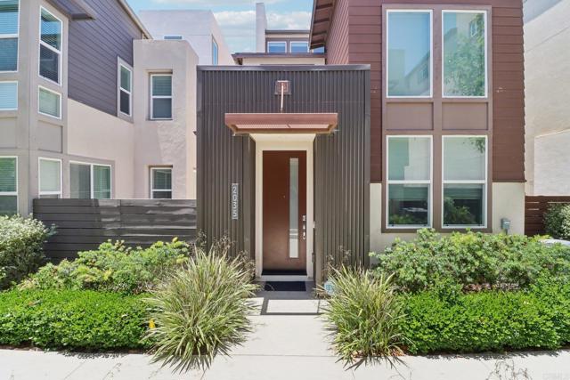 Detail Gallery Image 2 of 55 For 2035 Element Way, Chula Vista,  CA 91915 - 3 Beds | 3/1 Baths