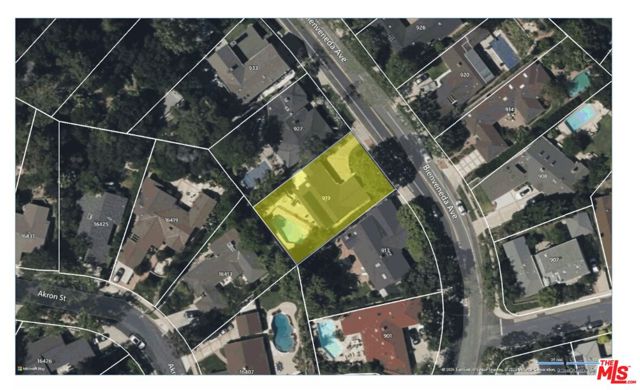 919 Bienveneda Avenue, Pacific Palisades CA: https://media.crmls.org/mediaz/39390fb8-6416-4e20-bc30-9dadd3278967.jpg