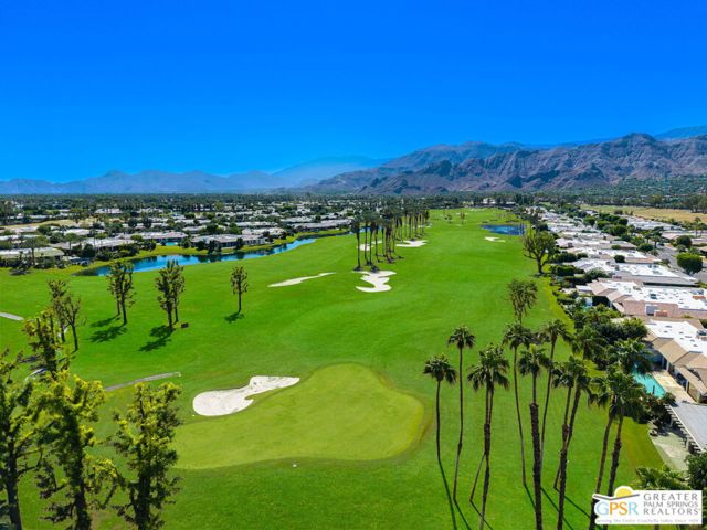 30 Mayfair Drive, Rancho Mirage CA: https://media.crmls.org/mediaz/393998af-a4f0-48de-954c-9be16a5e6f89.jpg