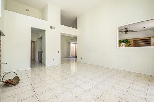 153 Lake Shore Drive, Rancho Mirage CA: https://media.crmls.org/mediaz/393a0ab2-231c-4f94-af69-38c14c20f929.jpg