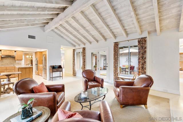 1059 Hymettus Ave, Encinitas CA: https://media.crmls.org/mediaz/393b156f-6fb1-4863-867f-ba5681c85e3d.jpg