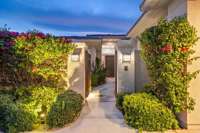 727 Arrowhead Drive, Palm Desert, CA 92211