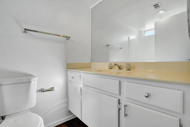 28121 Seco Canyon Road, Saugus CA: https://media.crmls.org/mediaz/393d2f5c-1b49-470c-b2b9-8f20ce203d3d.jpg