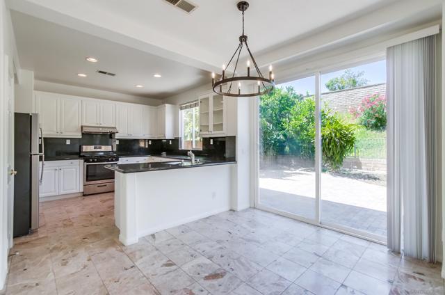 11532 Creekstone Lane, San Diego CA: https://media.crmls.org/mediaz/393d8b88-a406-4736-be90-6549e5e5b28b.jpg