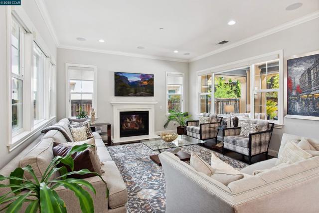 19 Baltana Place, Danville CA: https://media.crmls.org/mediaz/393df007-9cfa-42b8-b928-aa912eba2f5a.jpg