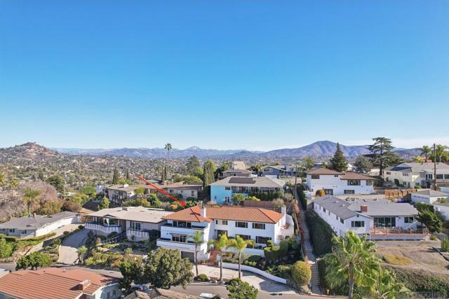 4367 Summit Dr, La Mesa CA: https://media.crmls.org/mediaz/393ecad7-5ee1-4493-b196-78eafe39e688.jpg