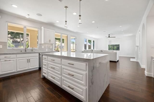 2953 Pebble Beach Circle, Fairfield CA: https://media.crmls.org/mediaz/393ee8c3-c492-4d09-8a35-11d410a23b8e.jpg