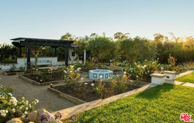 1475 E Mountain Drive, Santa Barbara CA: https://media.crmls.org/mediaz/393fda6f-46b8-42a9-a25e-07f98217e82a.jpg