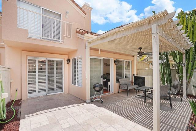 731 Edgewater Dr, Chula Vista CA: https://media.crmls.org/mediaz/394033c3-ad5b-43cc-9880-1946c85de7a6.jpg