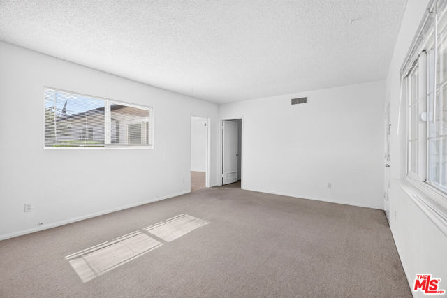 1320 West Farlington Street photo 7
