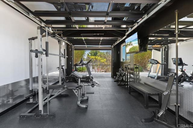 2085 Valley View Boulevard, El Cajon CA: https://media.crmls.org/mediaz/39409cdc-c00e-4d09-a08f-695587b9cdda.jpg