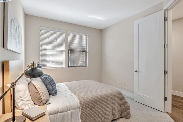 123 Branta Cmn, Fremont CA: https://media.crmls.org/mediaz/39416247-36c6-40d1-85b0-ae2236f614fb.jpg