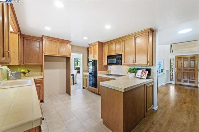 1769 Old Tower Rd, Livermore CA: https://media.crmls.org/mediaz/3941683e-f7cd-4c2a-90fc-a3d3a17efc95.jpg