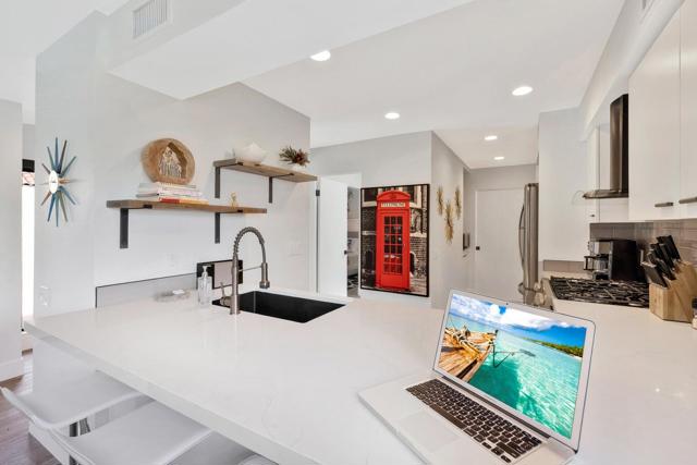 411 Forest Hills Drive, Rancho Mirage CA: https://media.crmls.org/mediaz/3941bcf6-46d1-4178-9f4f-23c8bd1f1128.jpg