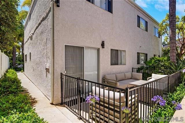 1112 1118 Thomas Avenue, San Diego CA: https://media.crmls.org/mediaz/3941f7c3-0c2e-4f8e-8d33-17de99a35733.jpg