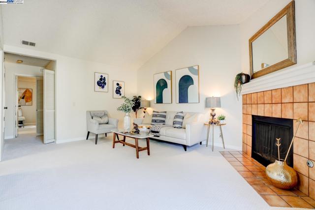 Details for 6047 Joaquin Murieta Ave  F, Newark, CA 94560