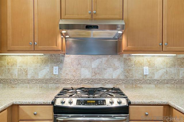 10653 Golden Willow, San Diego CA: https://media.crmls.org/mediaz/394353a6-7abf-4a9f-bc4f-a8c0bc94c0cc.jpg