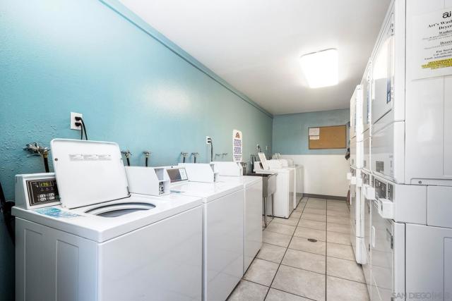 3557 Kenora Drive, Spring Valley CA: https://media.crmls.org/mediaz/394360b5-bdbd-4f4b-afd2-5b0bf4f6bf62.jpg