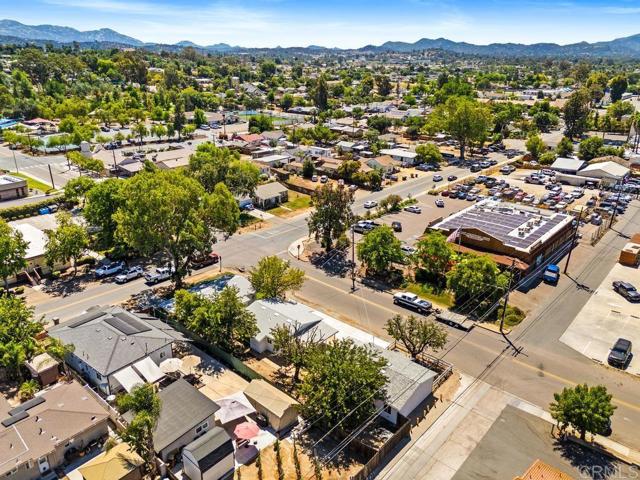 Detail Gallery Image 7 of 64 For 549 D St., Ramona,  CA 92065 - 6 Beds | 3 Baths