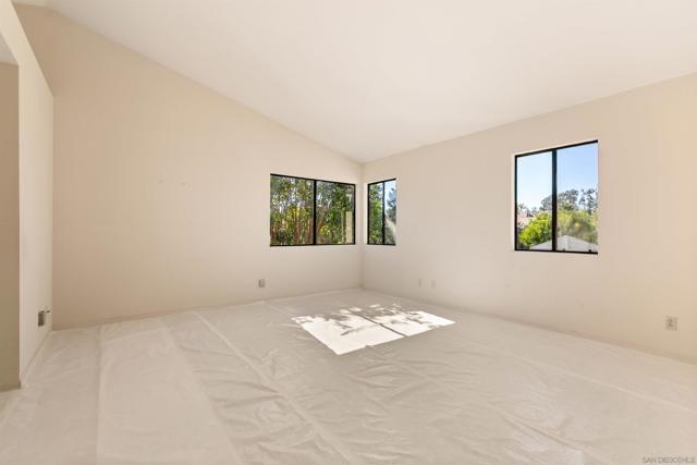 3970 Santa Nella Pl, San Diego CA: https://media.crmls.org/mediaz/3943c9da-0a3e-46eb-962b-4e4f7b6bdda9.jpg