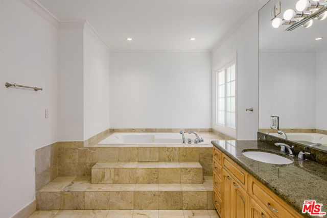 8760 White Oak Avenue, Sherwood Forest CA: https://media.crmls.org/mediaz/39448c30-1c0d-4622-a33a-6b53526e21c5.jpg