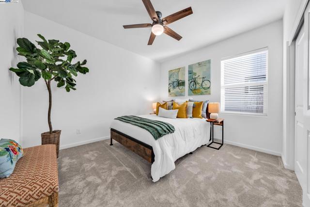 2305 Augusta Ave, Tracy CA: https://media.crmls.org/mediaz/39449bd8-9c79-445e-ad33-b7c70eee07f1.jpg