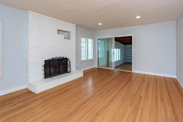 2486 CALLE SERENA, San Diego CA: https://media.crmls.org/mediaz/3944eb9f-ea9d-4487-9f79-16da590758e3.jpg