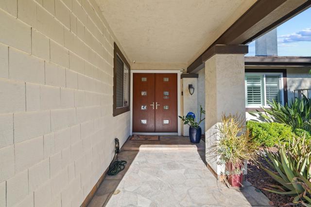 Detail Gallery Image 8 of 55 For 731 Dewane Dr, El Cajon,  CA 92020 - 3 Beds | 3 Baths