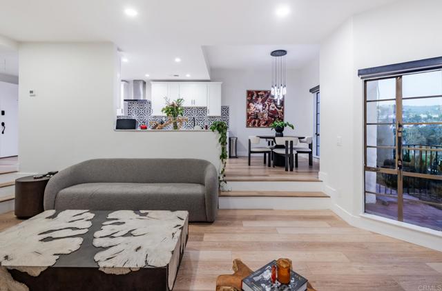 Detail Gallery Image 12 of 23 For 2630 Pirineos Way #14,  Carlsbad,  CA 92009 - 2 Beds | 2 Baths