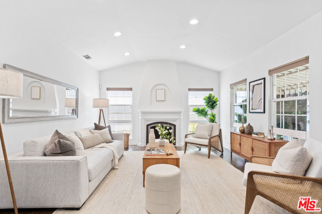 MLS #25607819 image #14