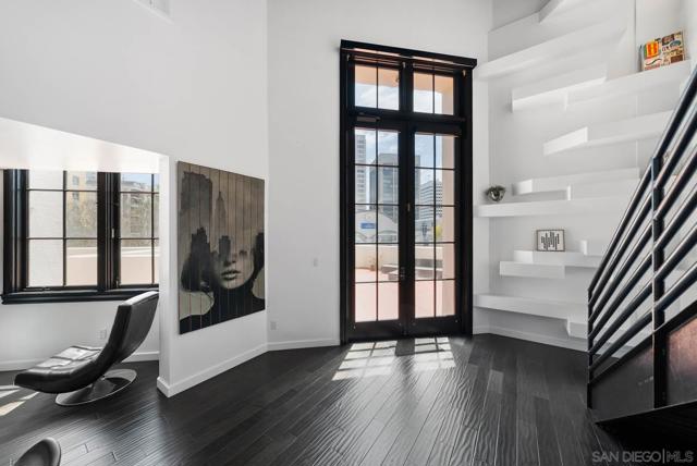 702 Ash St, San Diego CA: https://media.crmls.org/mediaz/39478c66-e339-4d16-a7b1-65cfaf20c119.jpg