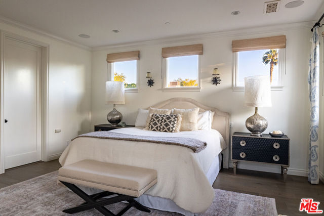 735 N Stanley Avenue, Los Angeles CA: https://media.crmls.org/mediaz/3947ac7c-40f1-44b4-8a36-fa8127b6f8a5.jpg