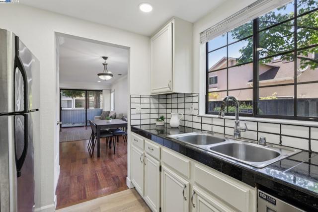 34671 Agree Ter, Fremont CA: https://media.crmls.org/mediaz/39485a9b-d878-4f6a-a9f9-50addff6d2ab.jpg