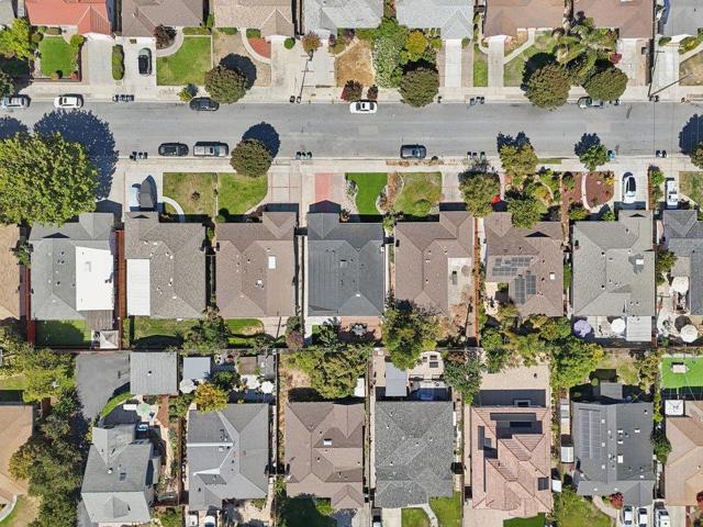 674 Manzanita Avenue, Sunnyvale CA: https://media.crmls.org/mediaz/39487110-54c5-48e4-856c-6bce71e23e07.jpg