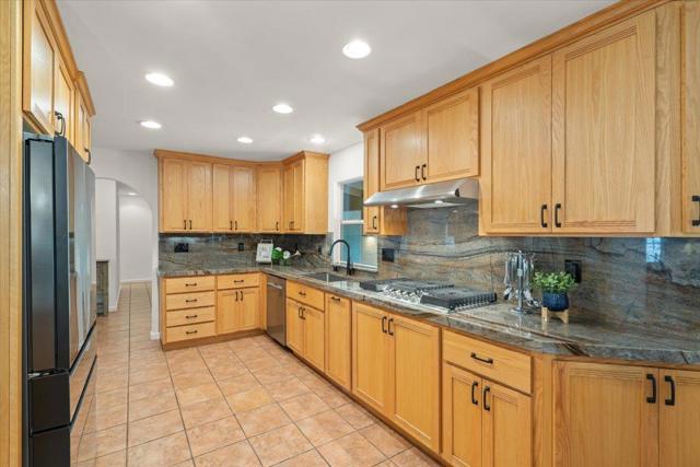 8103 Crestview Court, Gilroy CA: https://media.crmls.org/mediaz/394976bb-fe3c-4561-b214-fd18d2623d6e.jpg