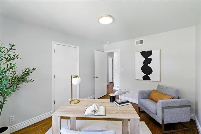 749 W Remington Drive, Sunnyvale CA: https://media.crmls.org/mediaz/394a72dd-7a42-4ea2-85ae-2e2e18d35954.jpg