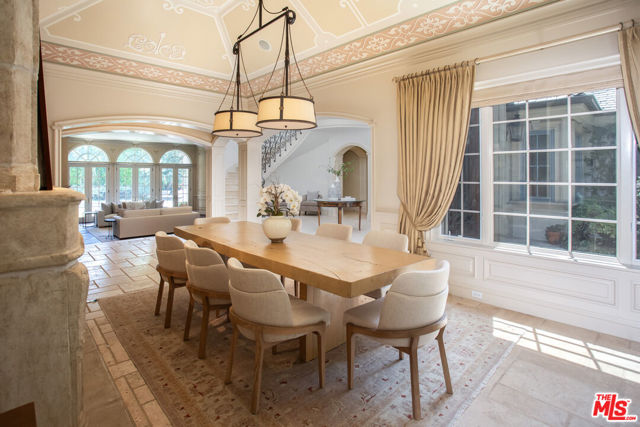 1154 Summit Drive, Beverly Hills CA: https://media.crmls.org/mediaz/394adb40-eca9-43c1-8b67-e86fdb7ca87d.jpg