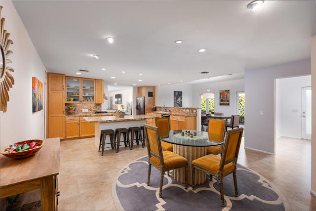 590 N Plaza Amigo, Palm Springs, CA 92262