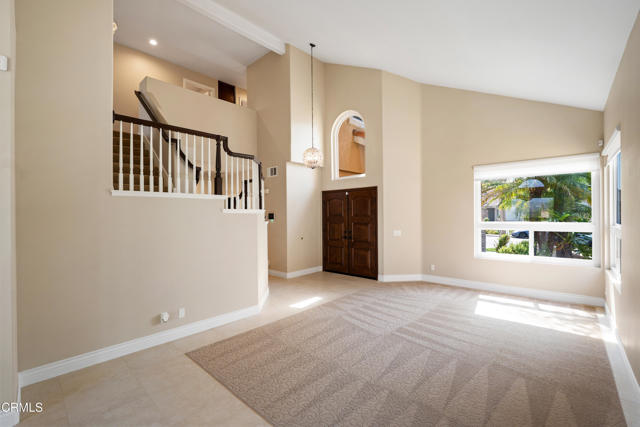 1347 La Culebra Circle, Camarillo CA: https://media.crmls.org/mediaz/394cf0e9-c6fd-4ca2-bf35-f97c91d52458.jpg
