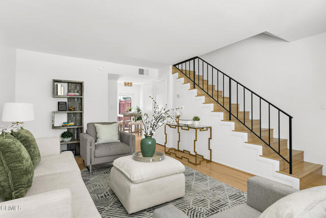 Detail Gallery Image 9 of 25 For 10801 Blix St #2,  North Hollywood,  CA 91602 - 2 Beds | 1/1 Baths