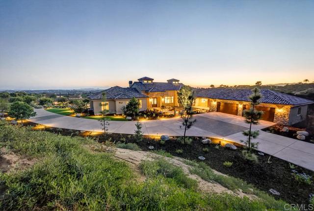 3066 Via Montevina, Fallbrook CA: https://media.crmls.org/mediaz/394db4f9-178f-497c-810c-fafcd278acee.jpg