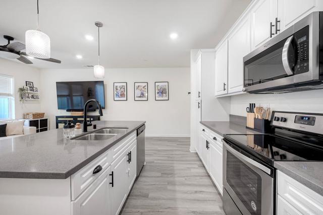 Detail Gallery Image 17 of 35 For 1374 Palo Verde Way, Vista,  CA 92083 - 3 Beds | 2/1 Baths