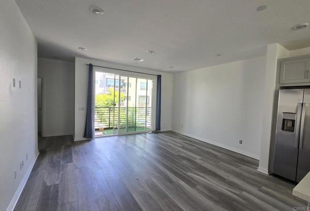 Detail Gallery Image 4 of 15 For 1856 Orion Ave, Chula Vista,  CA 91915 - 3 Beds | 2/1 Baths