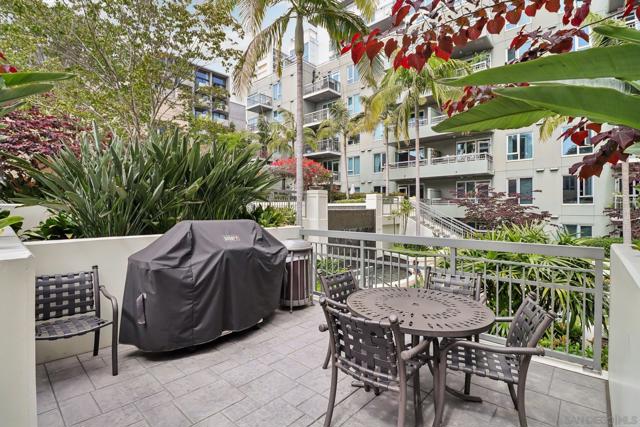 300 W Beech St, San Diego CA: https://media.crmls.org/mediaz/394f0463-bc81-4257-8f2c-eb81390443be.jpg