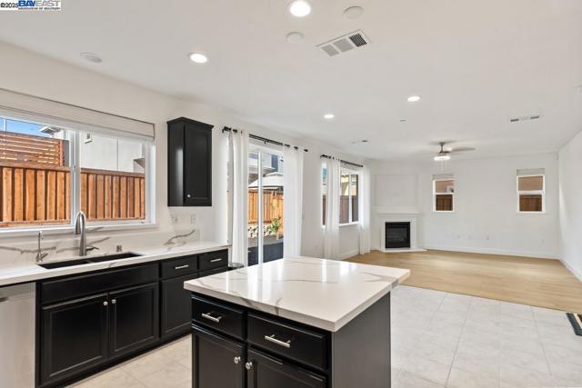Image 14 of 28 For 2526 Modena Dr